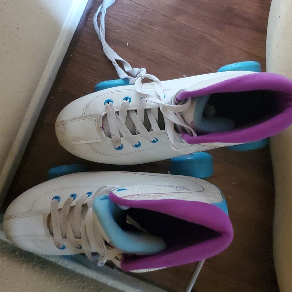 Skates